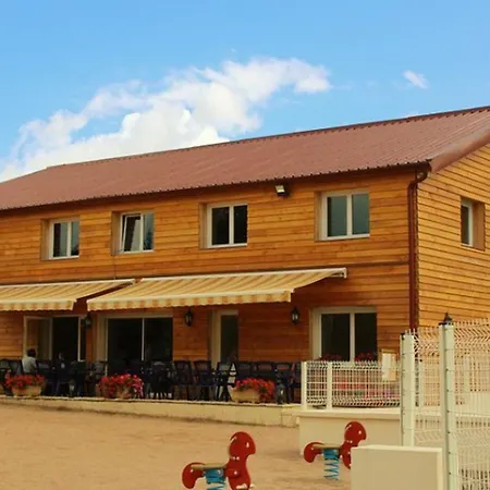 Camping 3 Avec Terrasse - Parfait Pour 6 Personnes - Api-1-52-991 Bruyeres